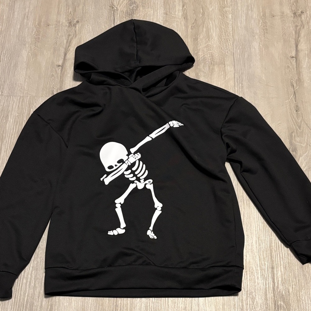 Kidsโ Black Skeleton Dab Hoodie size 140